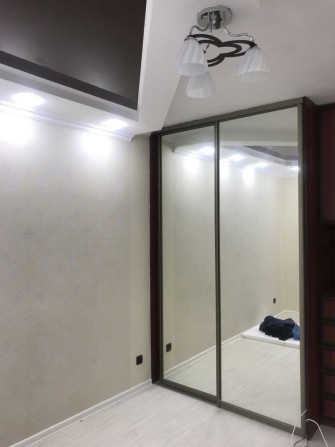 Продам полдома 50 м район выставки - фото 1