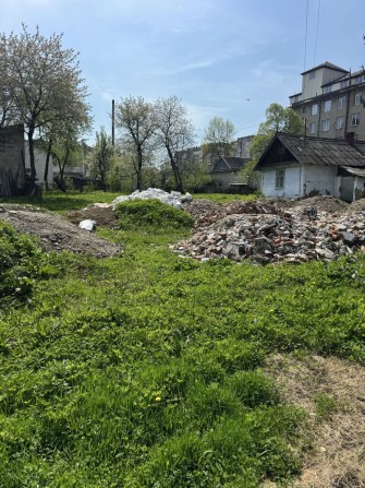 Під забудову! Центр міста, 10 соток, всі комунікації - фото 1