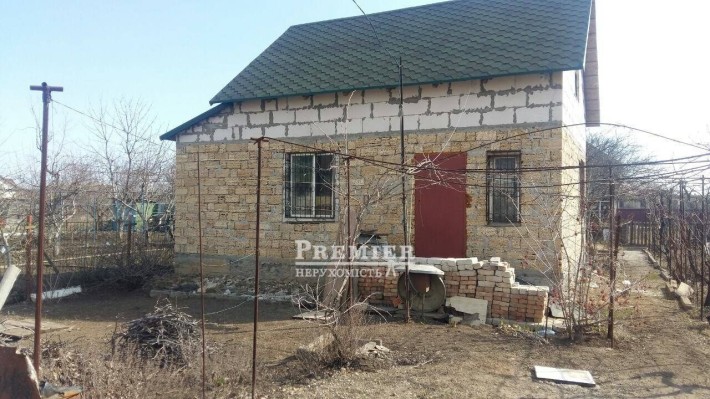 Продам дом в пригороде Черноморска - фото 1