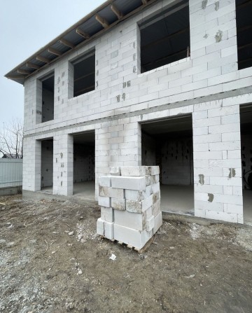 Будинок біля озера ГОСТОМЕЛЬ - фото 1