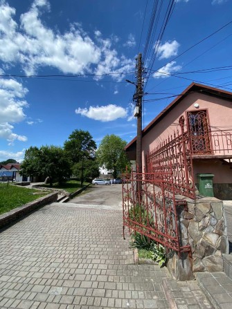 Окремий будинок в центрі Коломиї. - фото 1