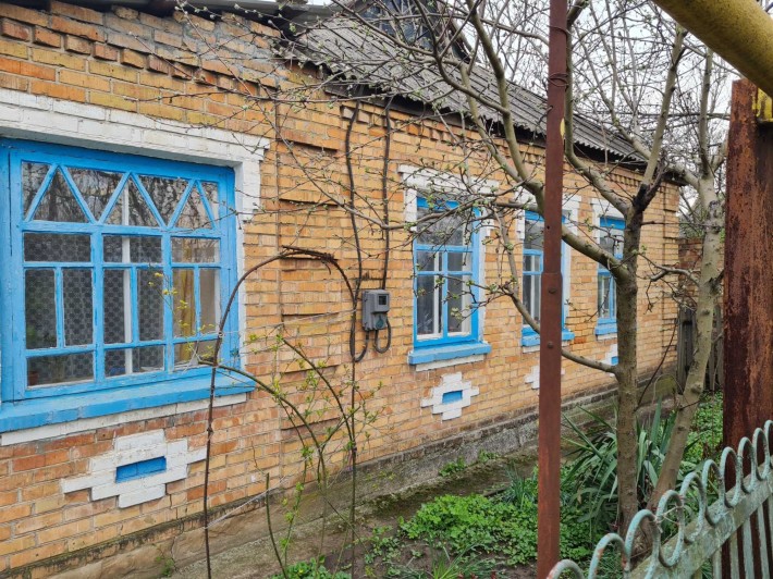Продам недорого будинок в передмісті. - фото 1
