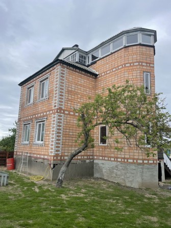 Продам будинок в центрі міста - фото 1