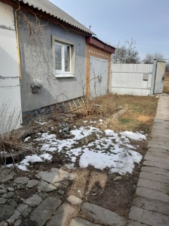 Дом 80 кв.м + жилая л/кухня  в Люботине - фото 1