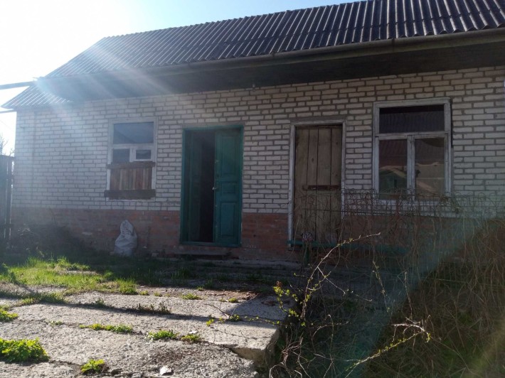 Продаю дом г Мерефа рядом сосновый бор река мжа озеро - фото 1