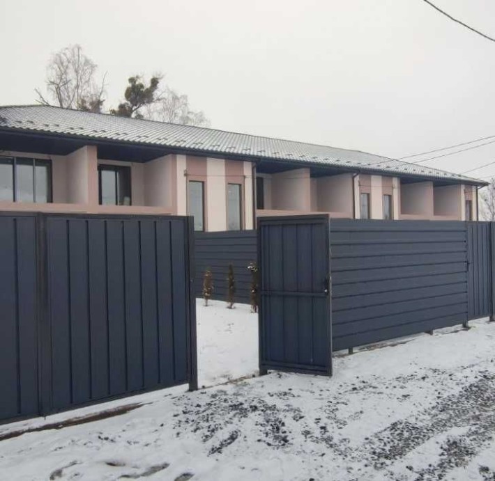 Таунхаус  від власника р-н Морське вул. Євгена Коновальця - фото 1