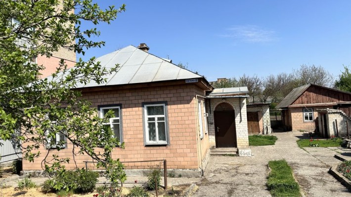 Продам будинок 84 м². 3-кімнатний. Все поруч! Ділянка 19,5 соток. - фото 1