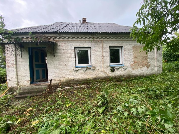 Черняхів, продаж землі 25 соток з будинком - фото 1