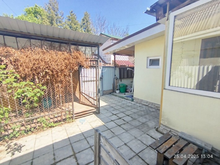Продається частина будинку 46м² з власним подвір'ям. Центр. - фото 1