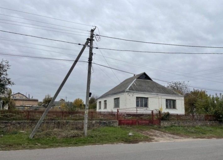 Будинок 100м² + фундамент нового буд. На ділянці 10 соток вул. Павлова - фото 1