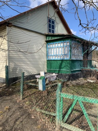 Продається половина будинку у місті - фото 1