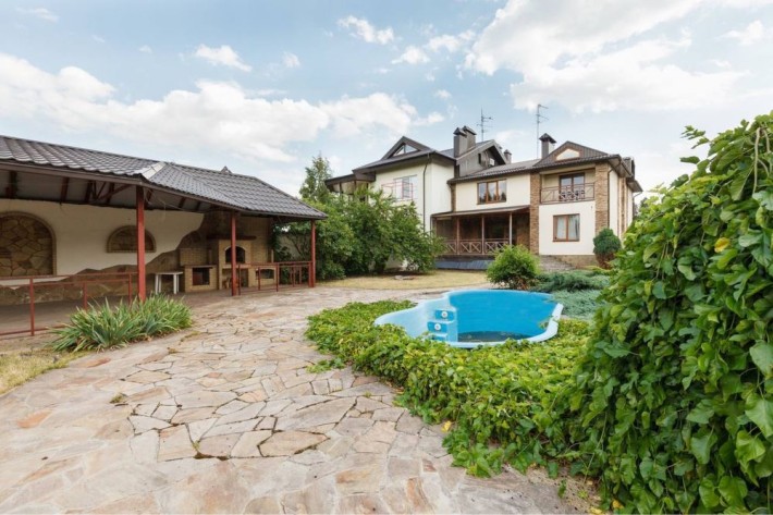 Продаж будинку 300 м2 в елітному районі с.Новоселівка - фото 1