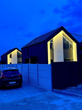 Продам дом в стиле Барнхаус в Новоалександровке - фото 1