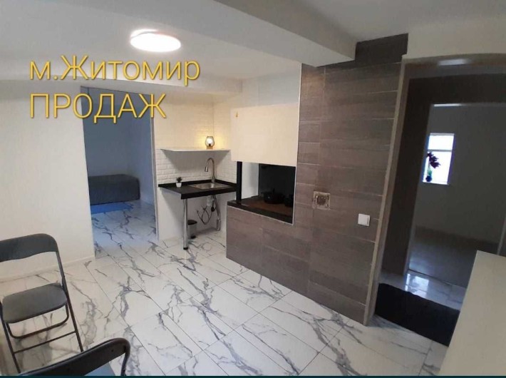 Частина будинку в с. Зарічани - фото 1
