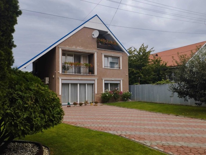 Продається добротний будинок, ближня Сторожниця
Код: 9588 - фото 1