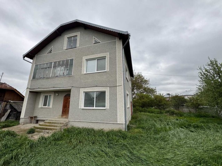 Продаж великого будинку в Крихівцях - фото 1