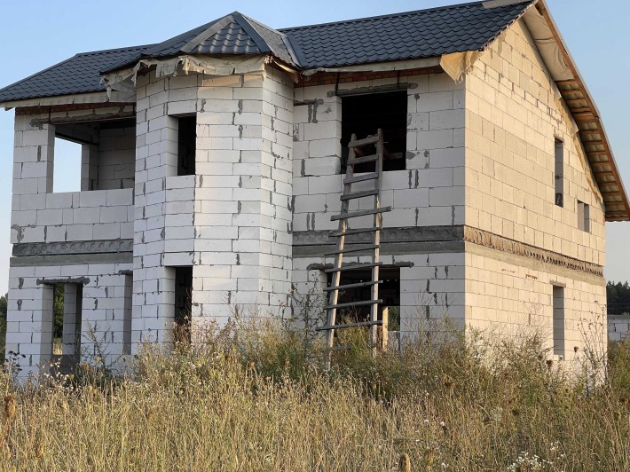 Білогородка продам недобудову 140 м2. Ділянка 9 сот - фото 1