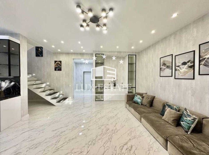 Продаж будинка 170м² у Гатному (5 хв від Києва) - фото 1