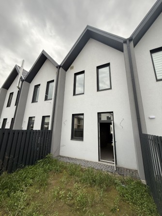 Продам таунхаус з документами. 75кв.м. Штукатурка, електрика розведена - фото 1