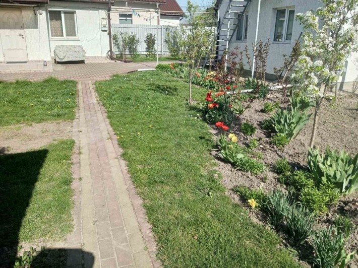 Від власника Два будиночки на восьми сотках в Гатнє від вдасника - фото 1