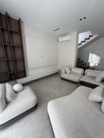 Продаж будинку 350 м² у Ходосівці з ремонтом і терасою - фото 1