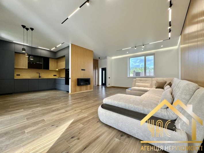 Продаж будинку в Лісниках з ремонтом, 165м2/8сот/280000$ - фото 1