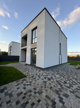 Сучасний 2-поверховий будинок в лісовій зоні! 115м2 - фото 1