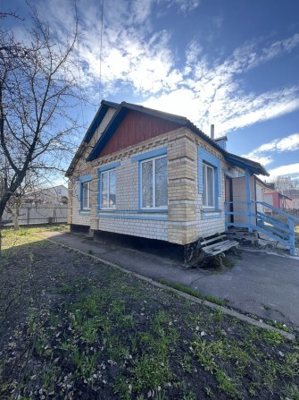 Продам доглянутий будинок в мальовничому селі поруч з озером! - фото 1