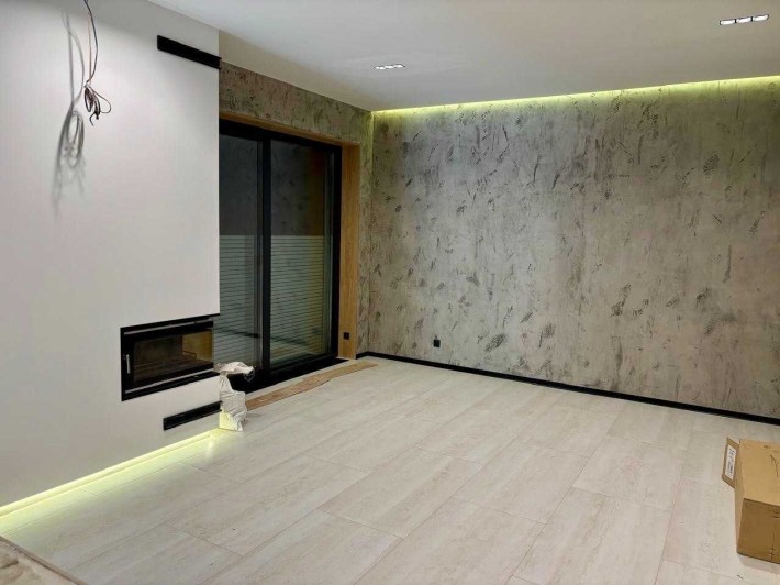 Елітний будинок з басейном біля Київського моря — 267 м² - фото 1