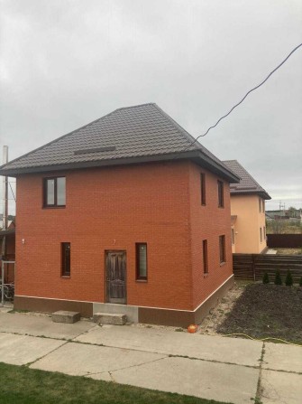 Продаж двоповерхового будинку з ремонтом. Терміново! - фото 1