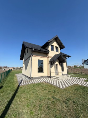 Продаж будинку в КМ з закритою територією, 38км від Києва - фото 1