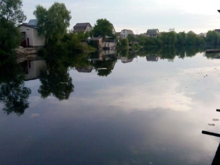 Продам будинок з виходом на воду, 25км від м.Славутич у бік Проціва. - фото 1