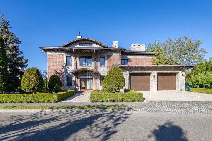 Продам будинок. Село Романків, Лісова вул. Дизайнерський ремонт - фото 1