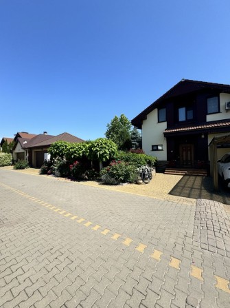Будинок 220м2 в КМ Северинівка +  будиночок 50м2  + гараж - фото 1