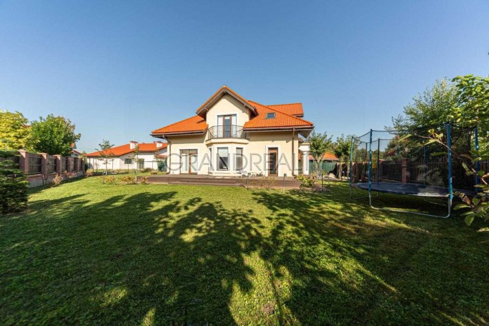 Продаж Будиноку з ремонтом КМ Рославичі - фото 1