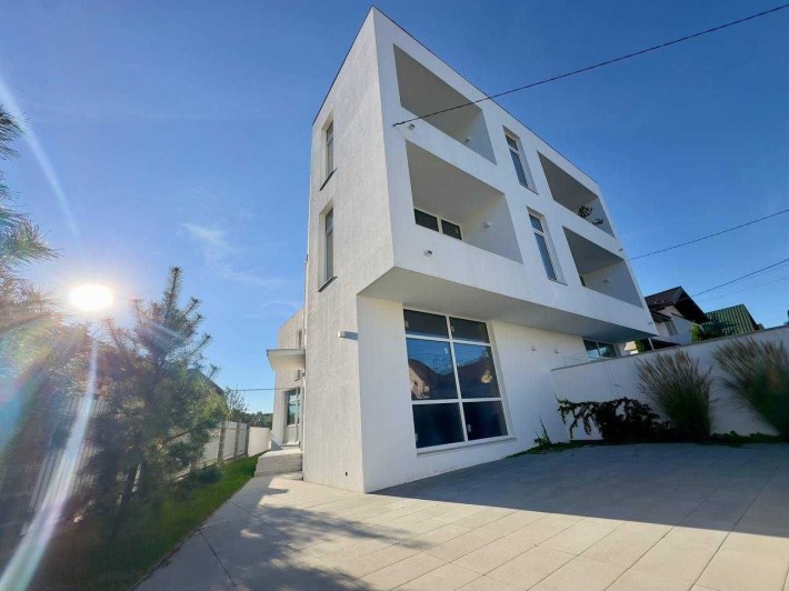 Продаж 3-поверхового спареного будинку смт Рудно, вул. Й. Сліпого, 24А - фото 1