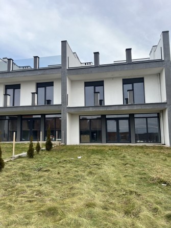 Продаж котеджу з частковим ремонтом Наварійська - фото 1
