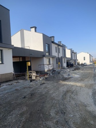 Продаю котедж поруч ЖК Grand  Village в Сокільниках - фото 1