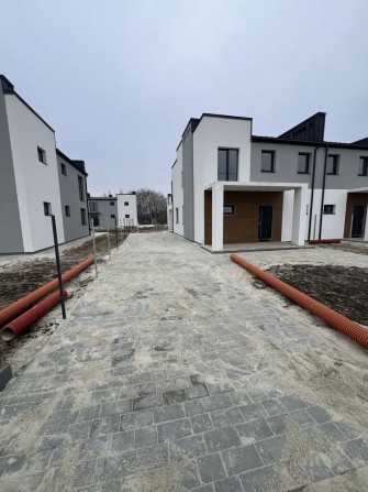 Продаж котеджу 151кв.м. в с.Скнилів ціна 135900$. - фото 1