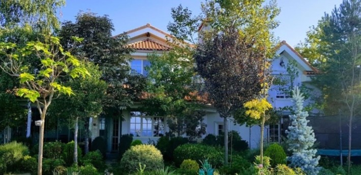 Продам дом в Тартусе 400 м.кв. 15 соток, первая линия - фото 1