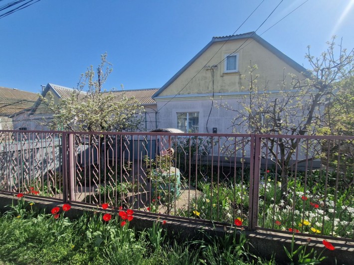 Продам дом в Молодёжном - фото 1