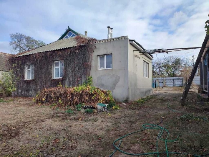 Будинок 108 кв.м. с. Красносілка. 15 соток, всі коммунікації. 45 000$ - фото 1