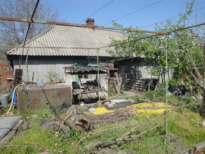 продам дом возле деевского магазина Садки - фото 1