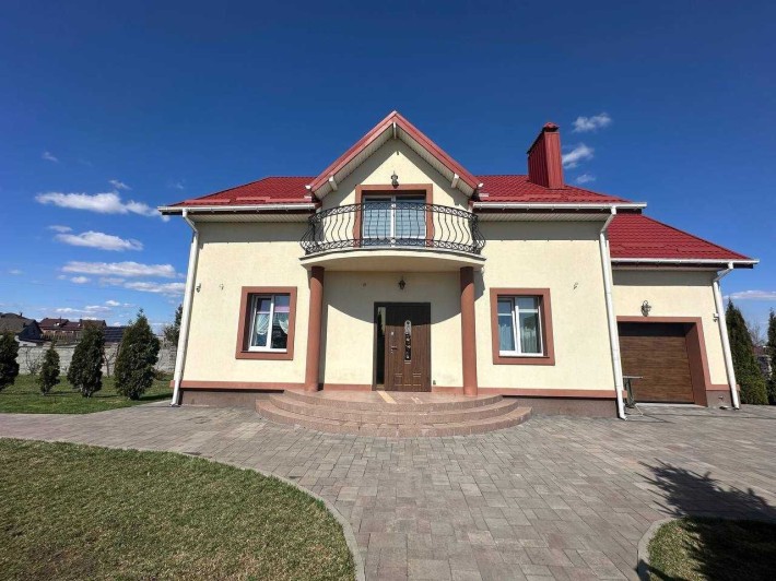 Продам красивий будинок з територією в передмісті Рівного ! - фото 1