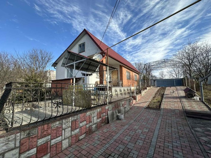 Продаж 2 будинків на одній ділянці В. Бірки - фото 1