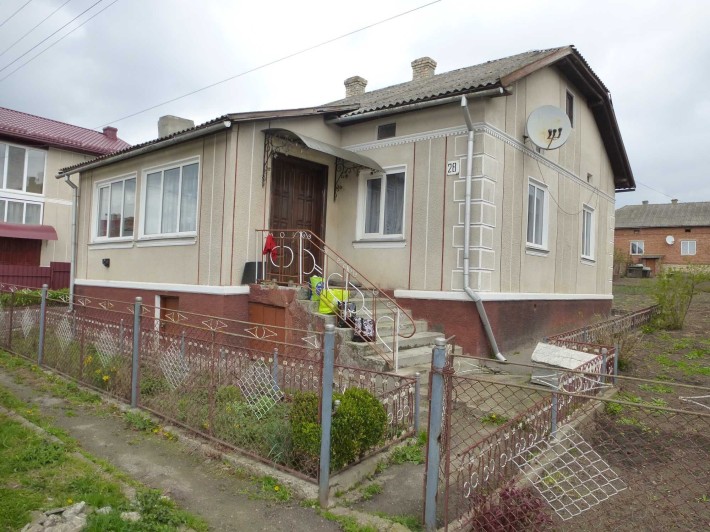 Продається будинок з гаражем та прибудовами - фото 1