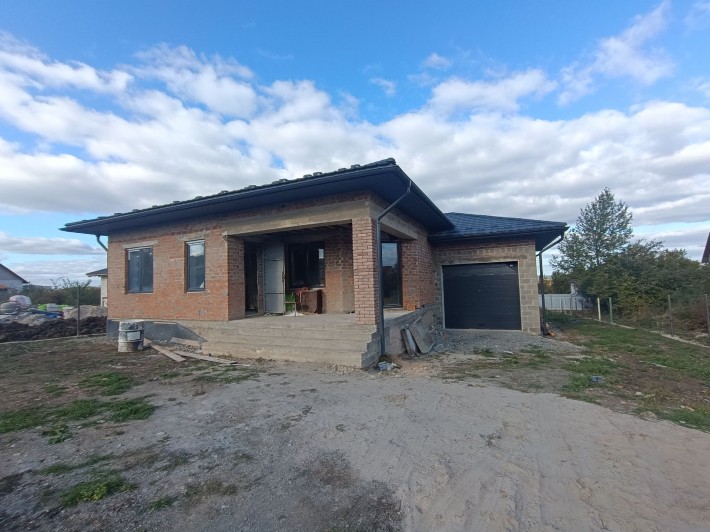 Продається новозбудований житловий будинок в передмістті - фото 1