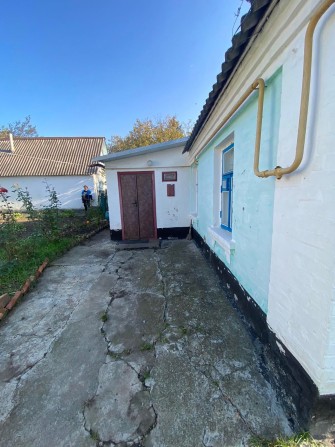 Продам частину будинку з територією - фото 1