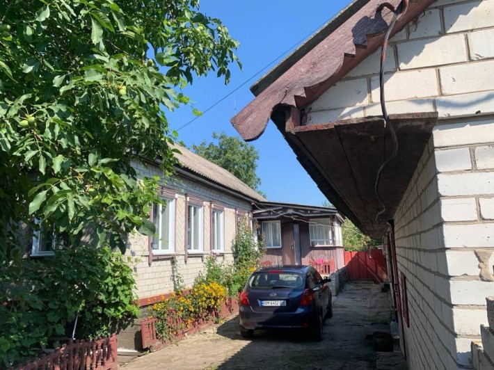 Будинок 110м, 6 соток, всі комунікаціі, гараж,літня кухня,альтанка - фото 1