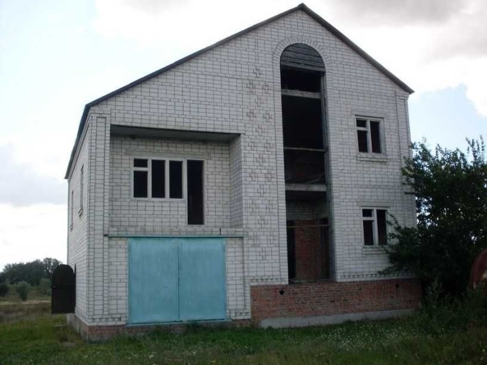 Продам будинок-садибу. З великим гаражем і майстернями, ділянка 1га - фото 1